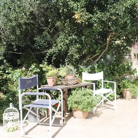 Awesome In Messinia With 4 Bedrooms, Wifi And Outdoor Swimming Pool * Μεθώνη