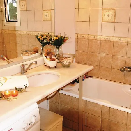 Awesome In Messinia With 4 Bedrooms, Wifi And Outdoor Swimming Pool Ferienhaus Methoni (Messenia)